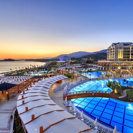 Sunis Efes Royal Palace & אוזדרה